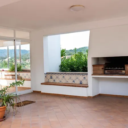 Family With Pool&huge Garden - Arrábida Trails&beaches Nearby Villa Setúbal