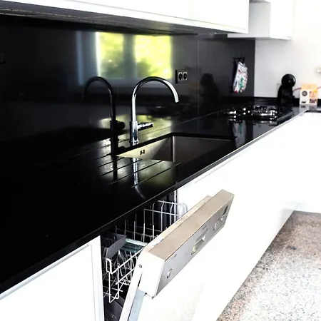 빌라 Family With Pool & Huge Garden - Arrabida Trails & Beaches Nearby *