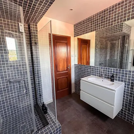 Family With Pool & Huge Garden - Arrabida Trails & Beaches Nearby 빌라 세투발