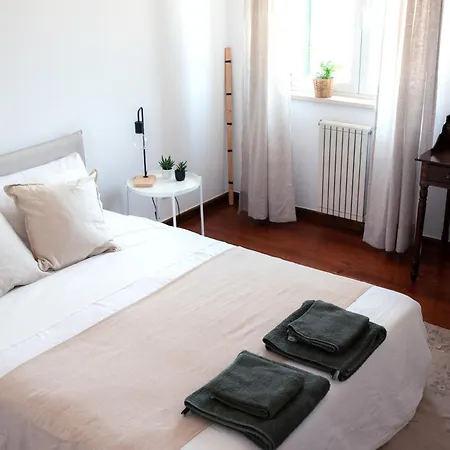 Family With Pool & Huge Garden - Arrabida Trails & Beaches Nearby