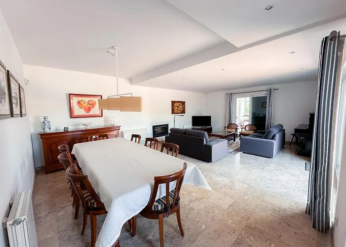 Family With Pool & Huge Garden - Arrabida Trails & Beaches Nearby Setúbal