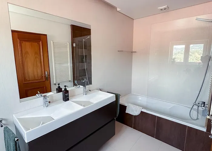 Willa Family With Pool & Huge Garden - Arrabida Trails & Beaches Nearby