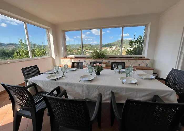 Family With Pool & Huge Garden - Arrabida Trails & Beaches Nearby