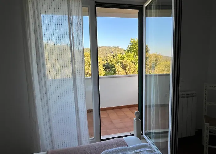 Family With Pool & Huge Garden - Arrabida Trails & Beaches Nearby Setúbal