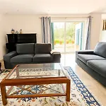 Vila Family With Pool & Huge Garden - Arrabida Trails & Beaches Nearby Setúbal