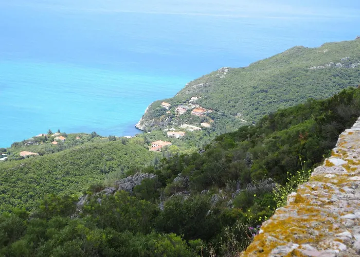 Family With Pool & Huge Garden - Arrabida Trails & Beaches Nearby * Setúbal