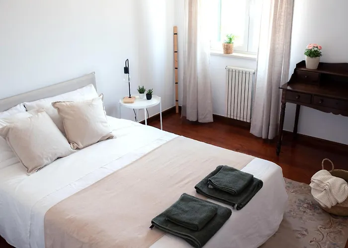 Family With Pool & Huge Garden - Arrabida Trails & Beaches Nearby